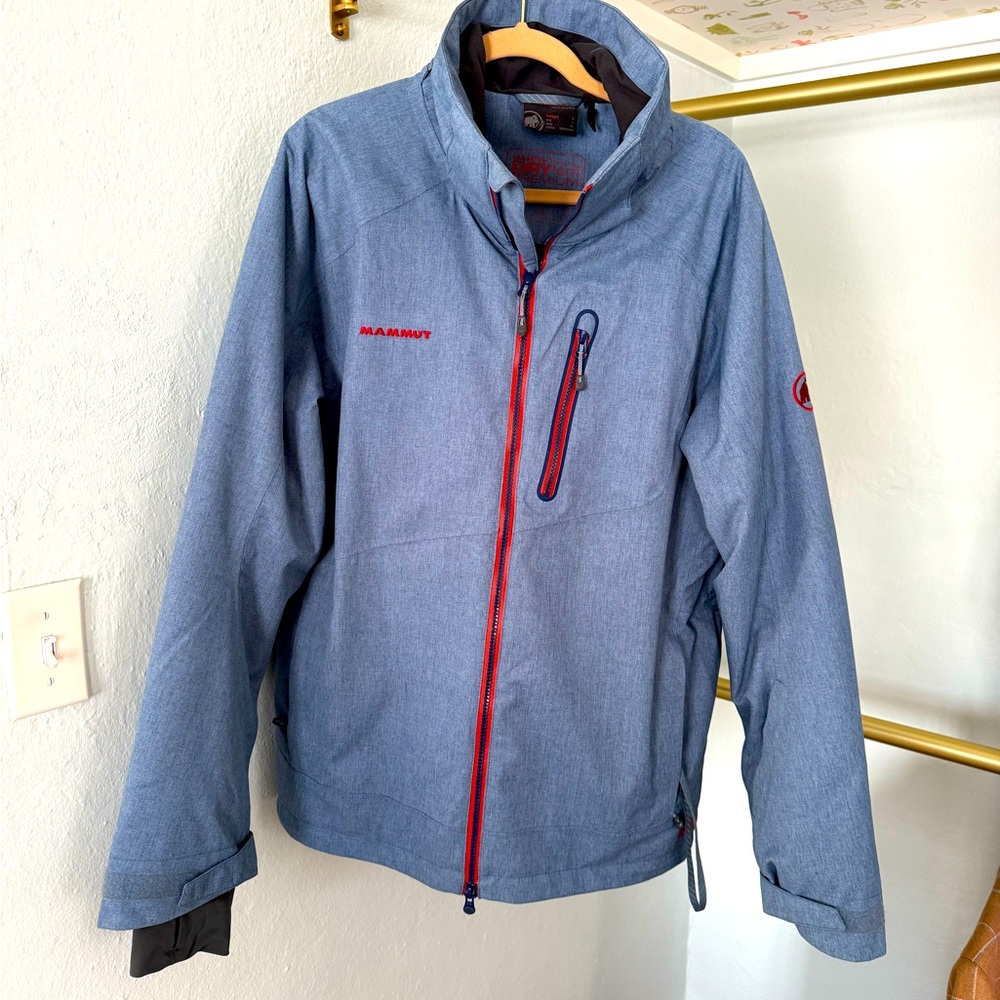 Mammut Blue Performance Jacket Weather-Resistant Technical Fabric